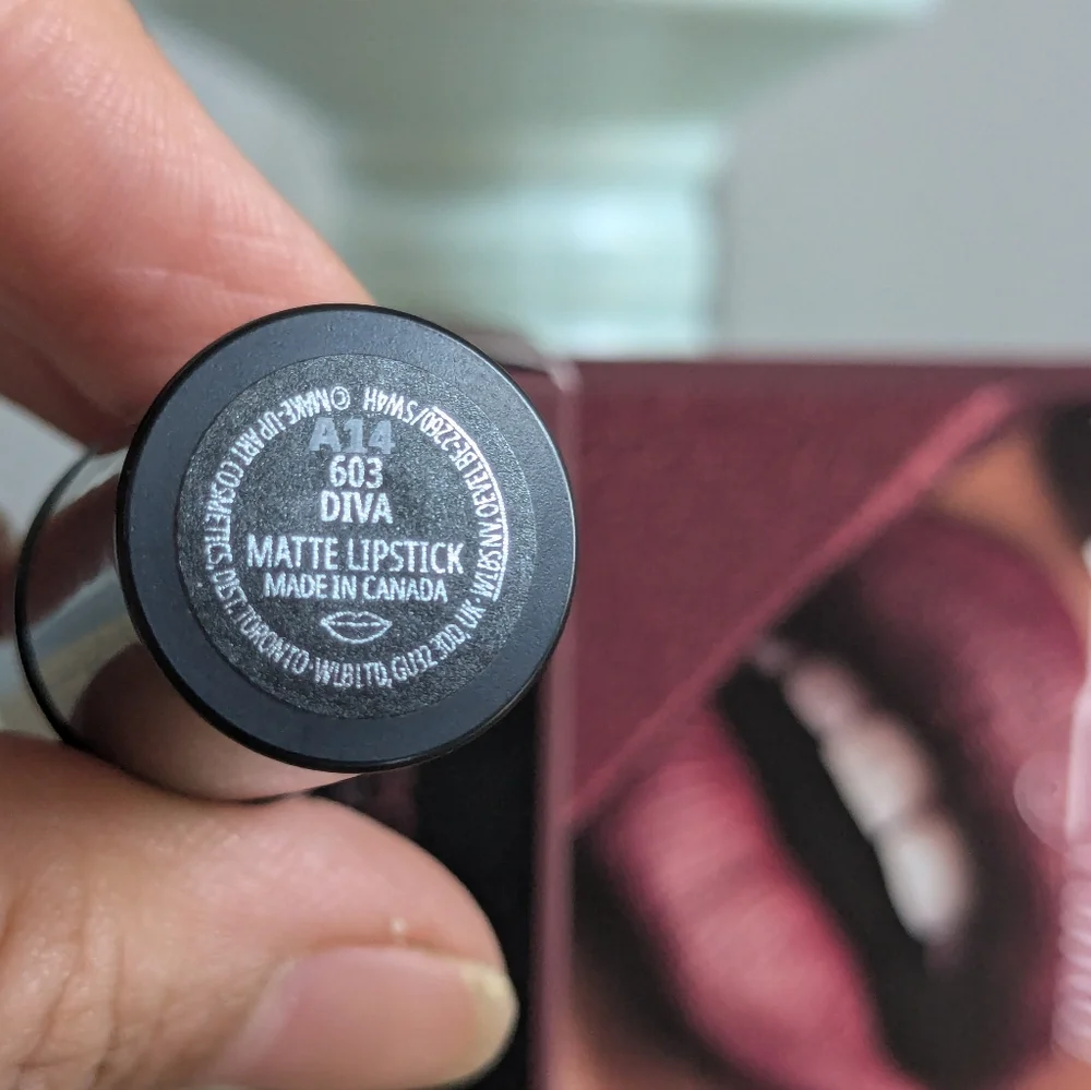 Mac mini lipstick diva 603